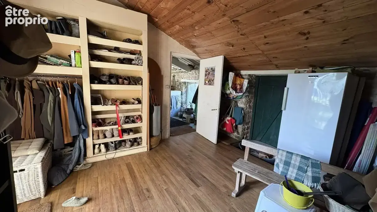 Manoir du xv ème avec dépendances - photo 6