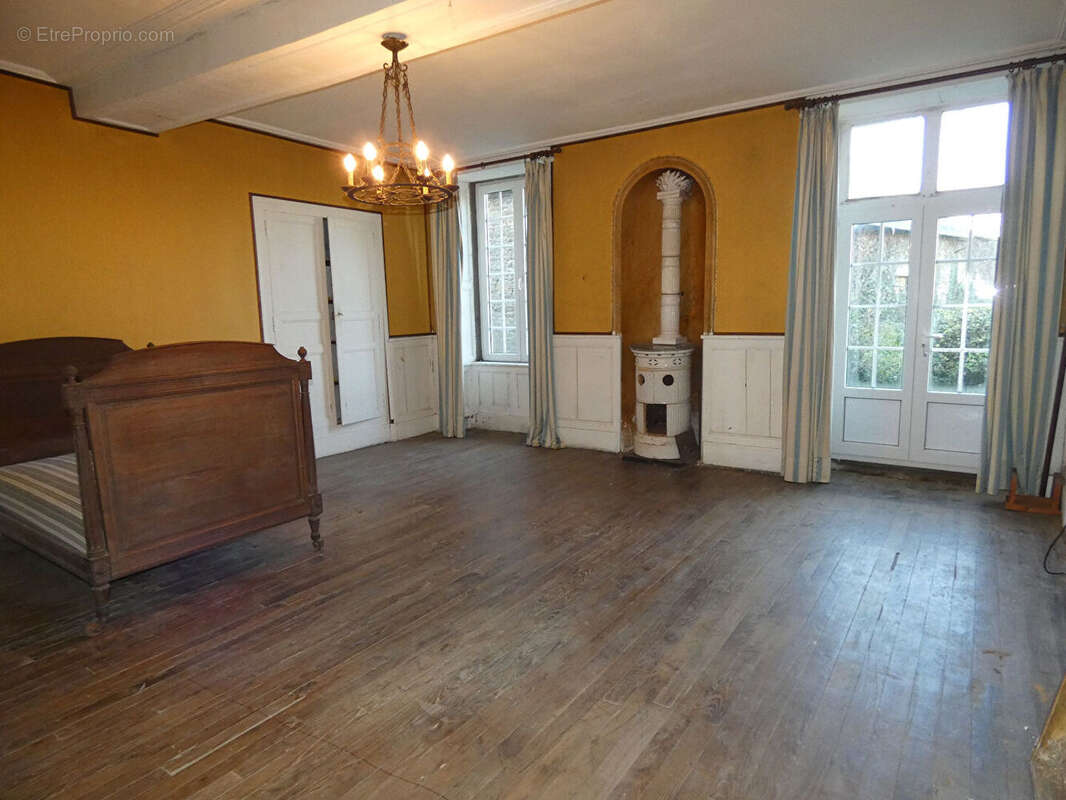 Maison à LE TEILLEUL