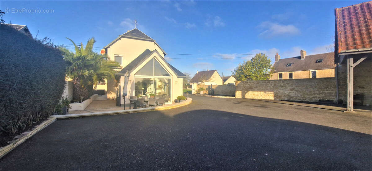 Maison à GRANDCAMP-MAISY