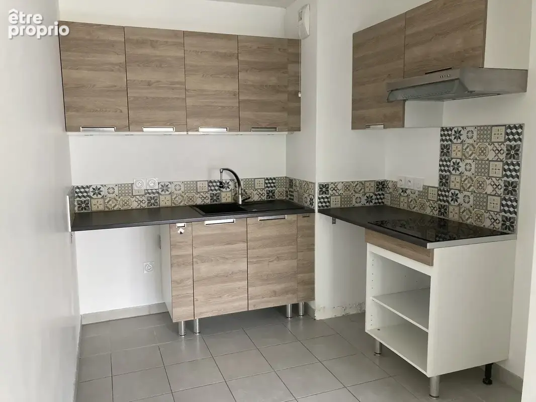 T2 46 m² et terrasse 15 m² + pkg à ISTRES - photo 3