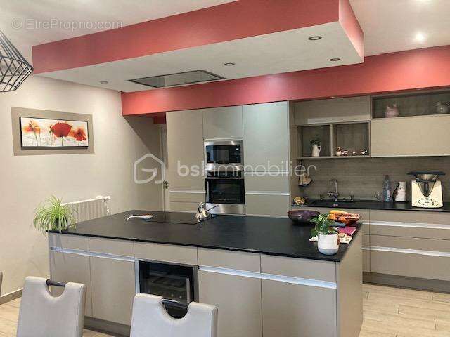 Maison à SAINT-OUEN-DES-TOITS