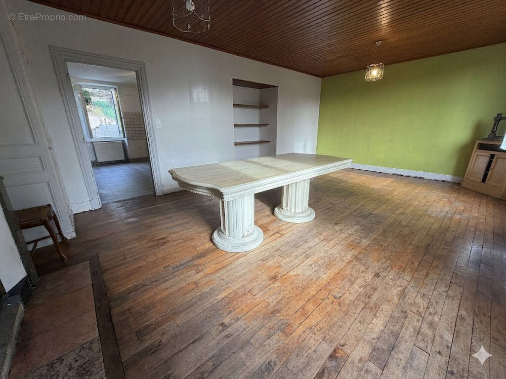 Maison à BELMONT-DE-LA-LOIRE