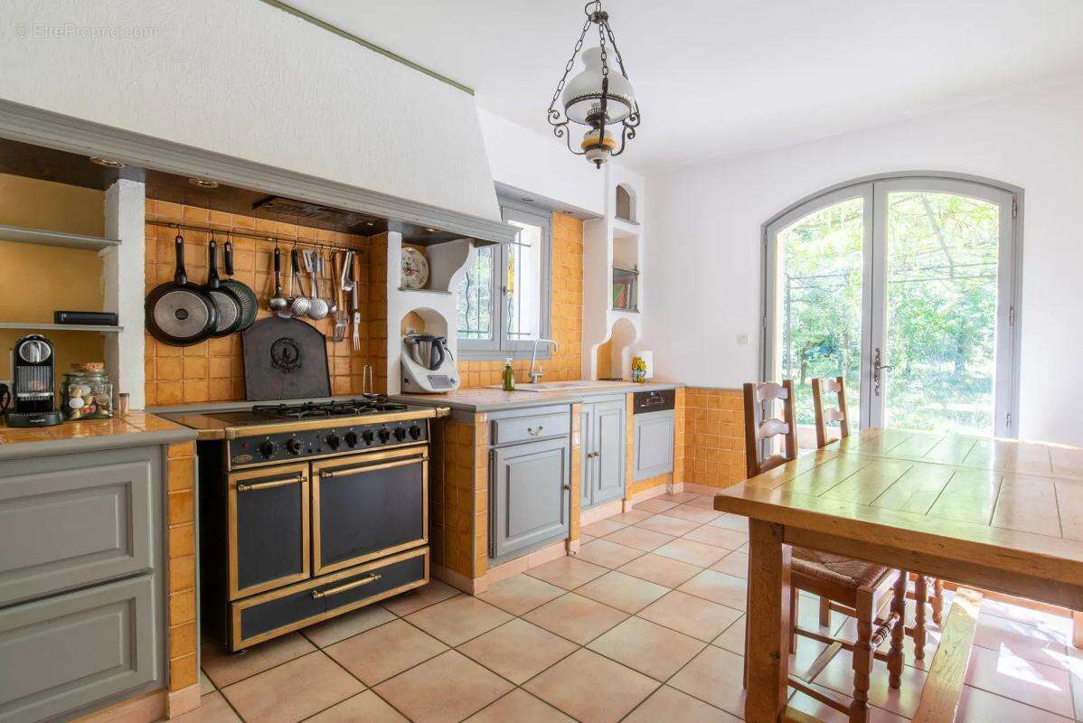 Maison à PLAN-D'AUPS-SAINTE-BAUME