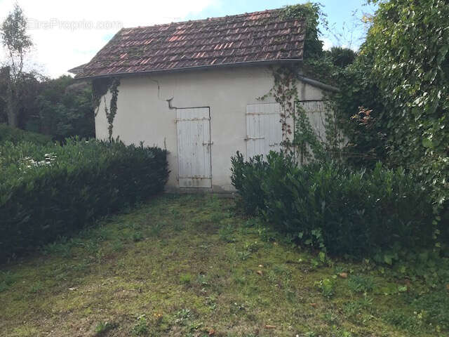 Maison à COSSAYE