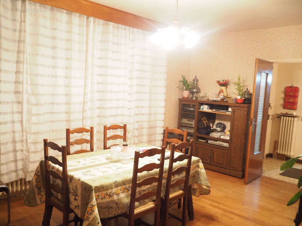 Maison à LE CREUSOT