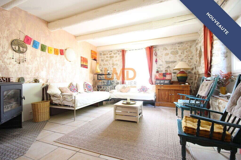 Appartement à SAINT-PAUL-LE-JEUNE