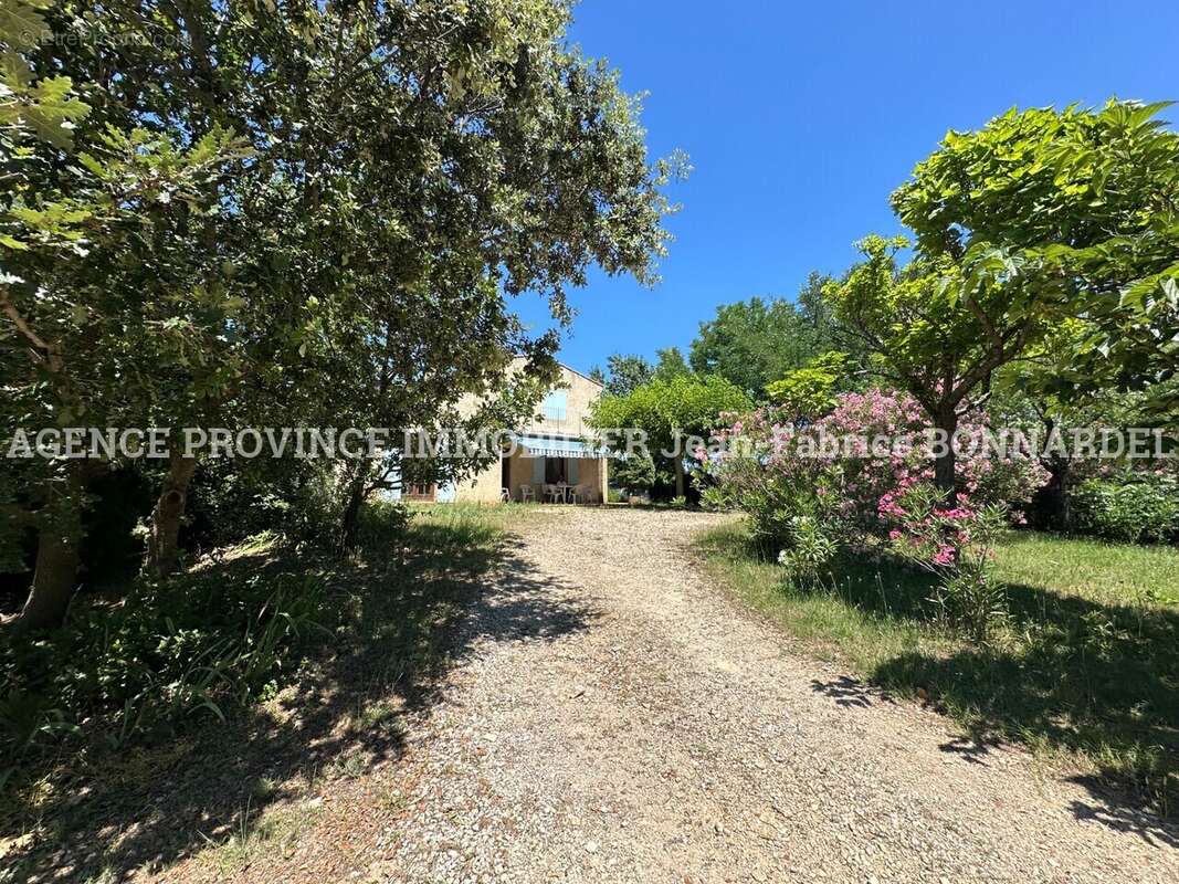 Maison à GRIGNAN