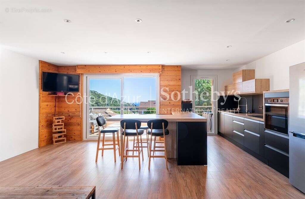 Appartement à EZE