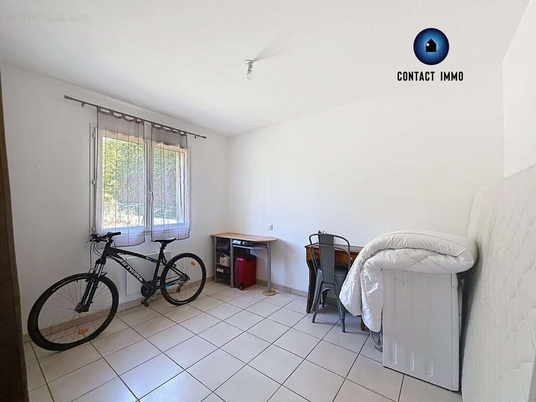 Maison 79 m² à Donzenac  - photo 9