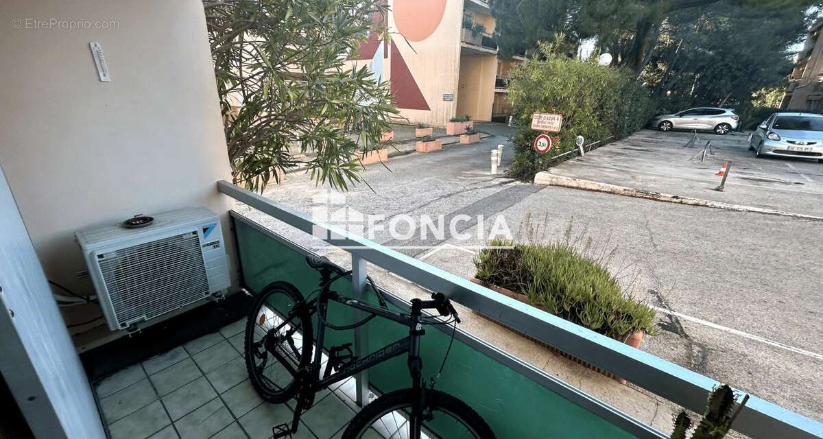 Appartement à BORMES-LES-MIMOSAS