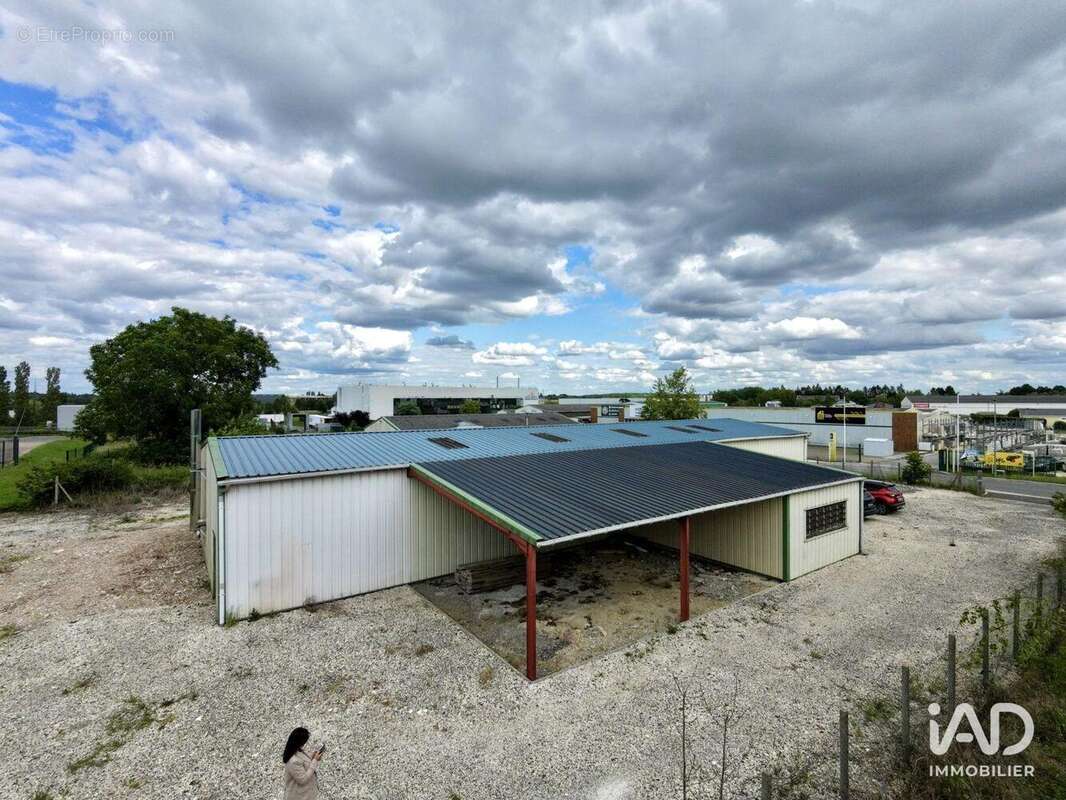 Commerce 345 m² à Courtenay  - photo 8