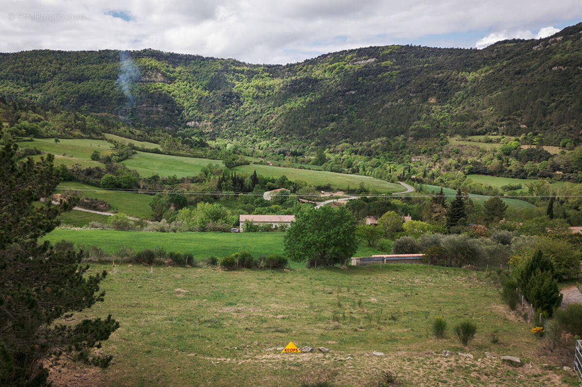 Terrain à CARCASSONNE