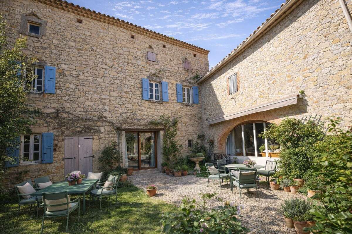 Maison à CASSAGNOLES