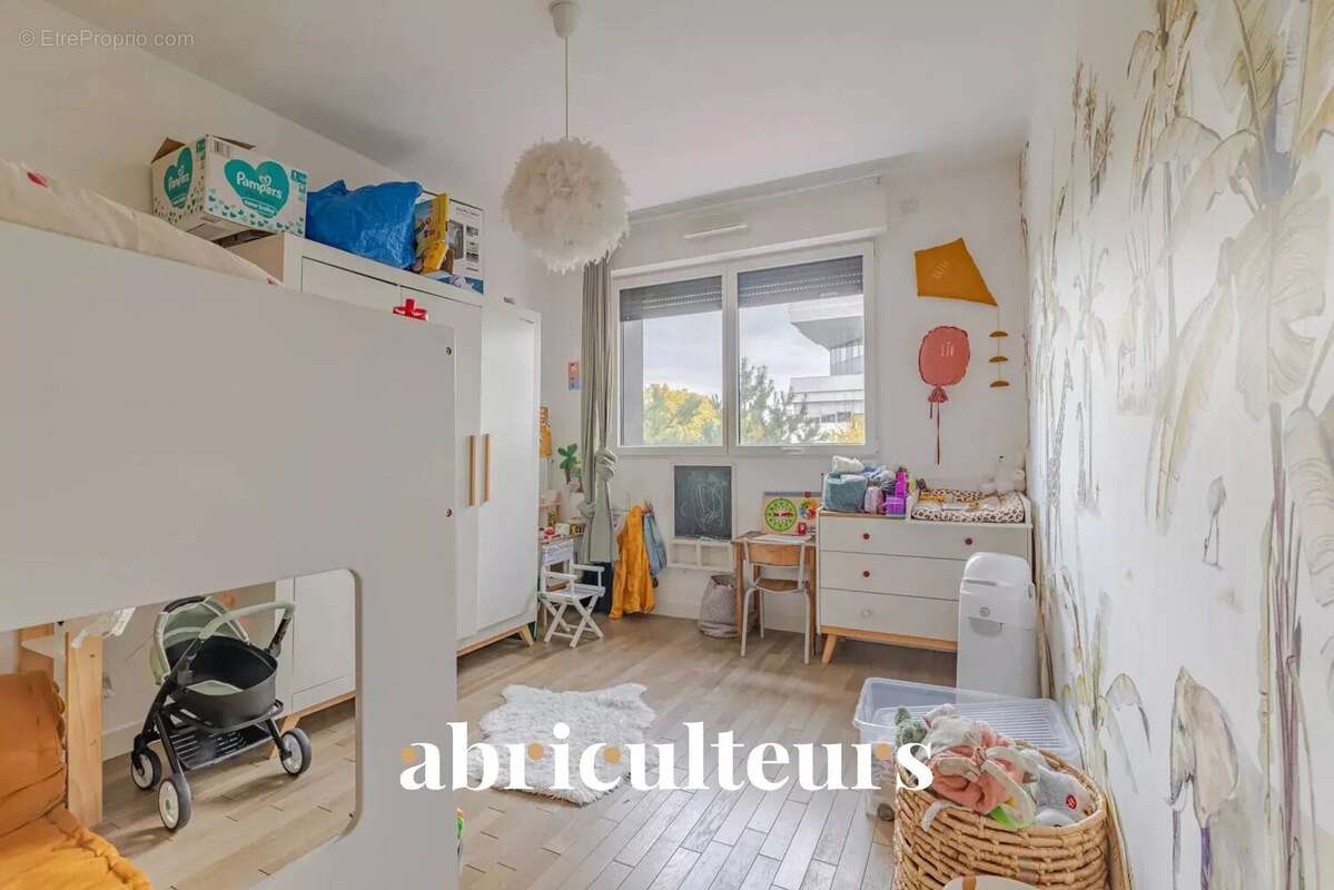 Appartement à ISSY-LES-MOULINEAUX