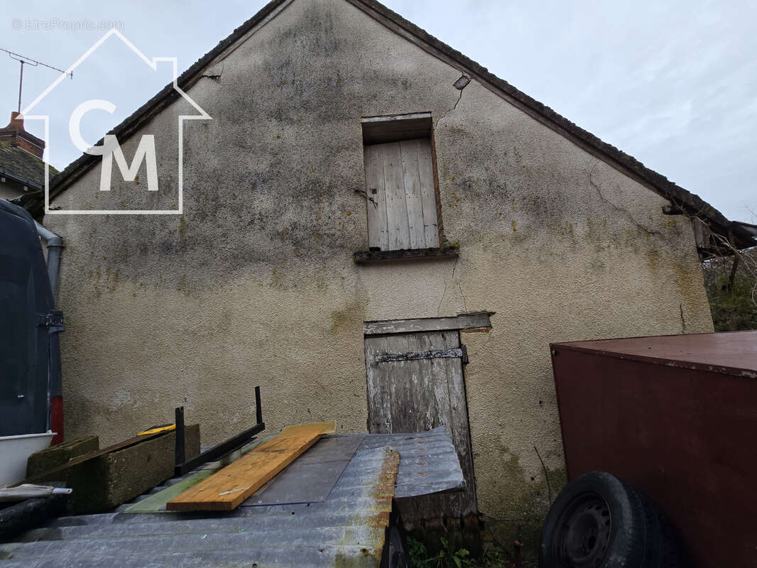 Maison à MEZIERES-EN-BRENNE