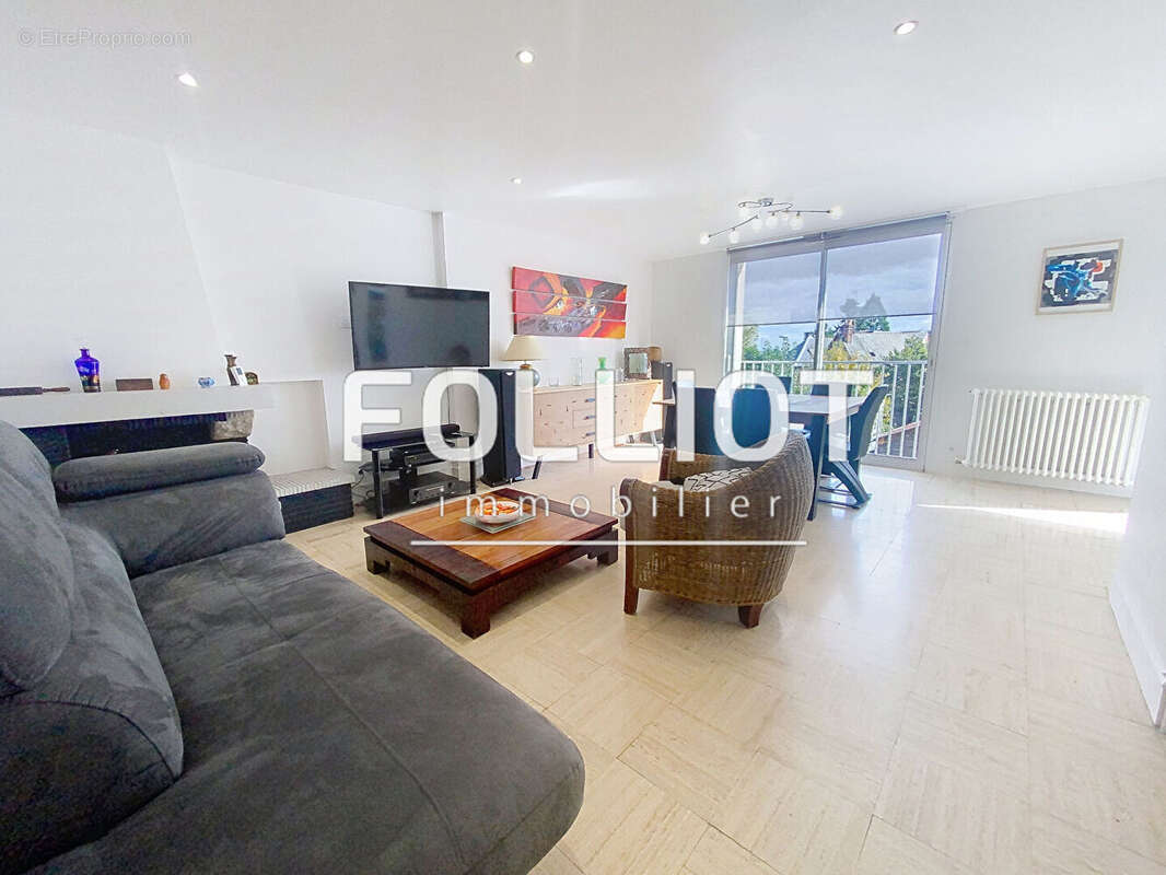 Appartement à FOUGERES