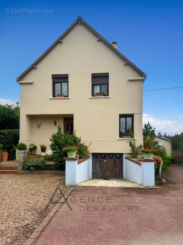Maison à CLEON
