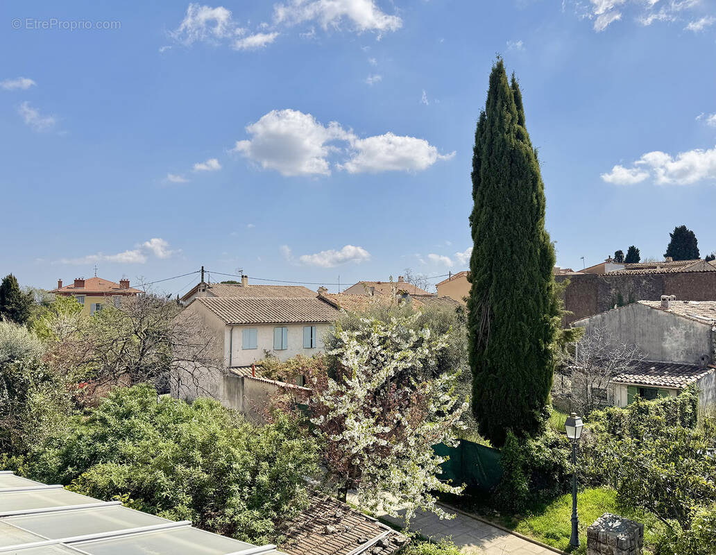 Maison à SAINT-CEZAIRE-SUR-SIAGNE