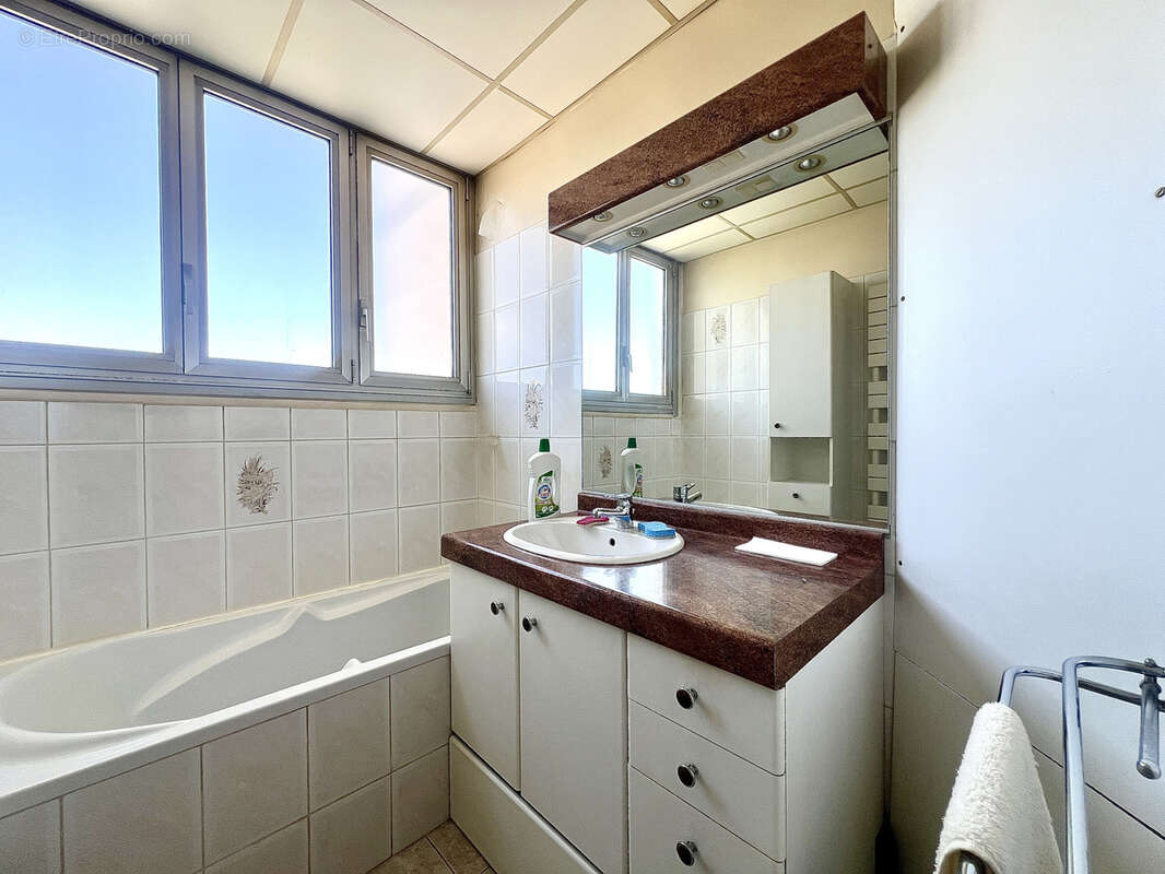 Appartement à MARSEILLE-13E