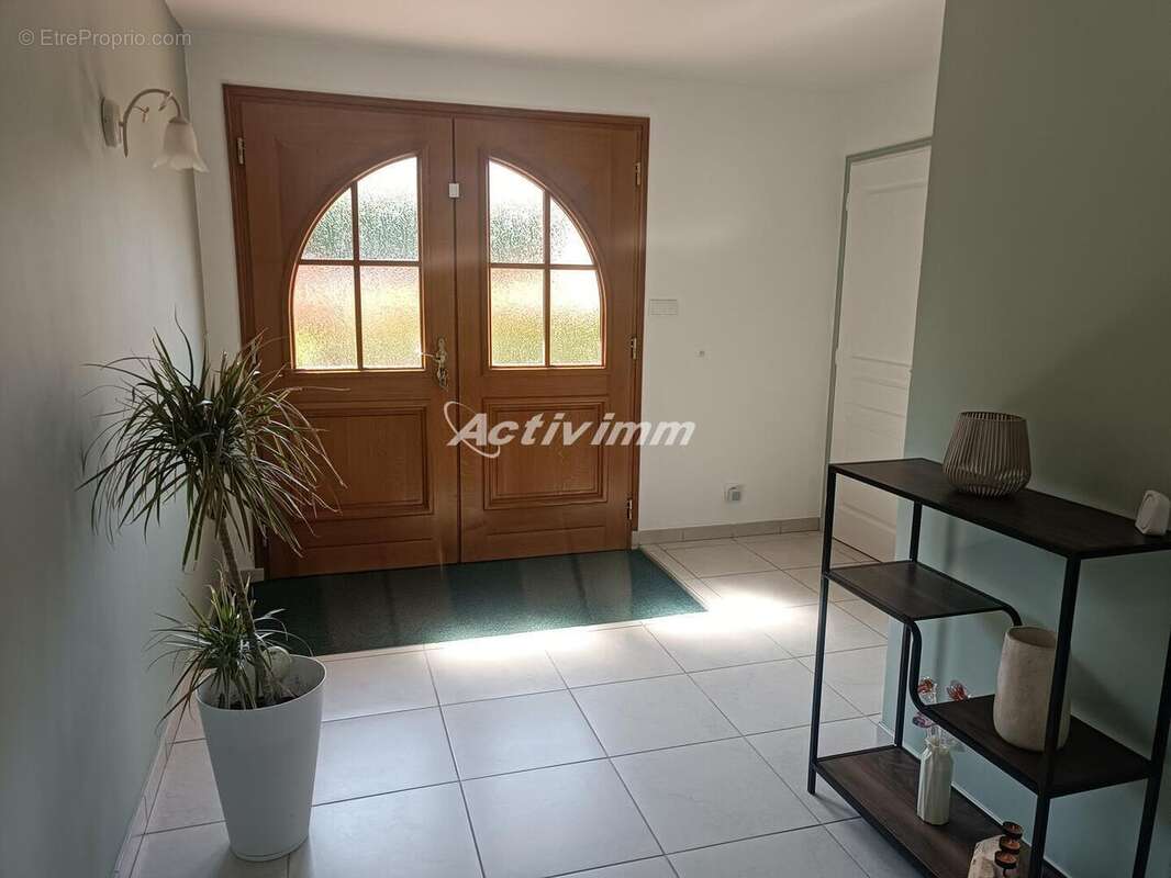 4268 11 - Maison à BEAURAINVILLE