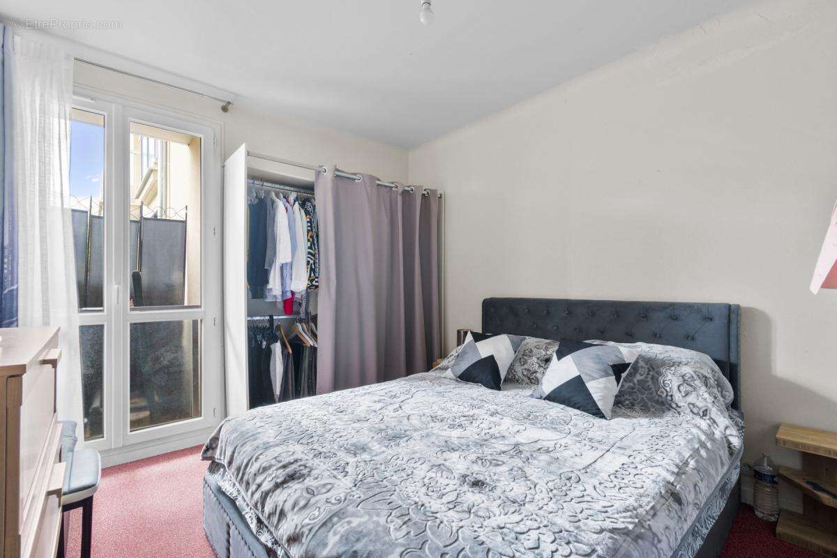 Appartement à SAINT-MAUR-DES-FOSSES