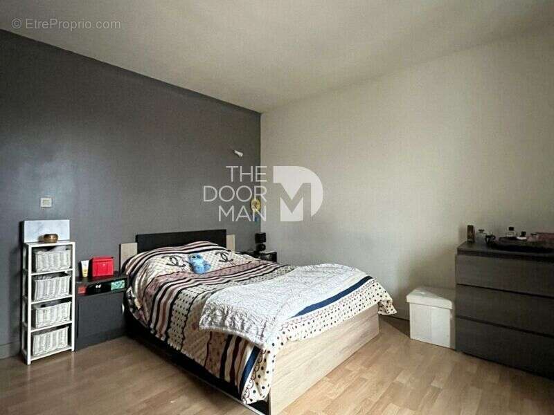 Appartement à LIMOURS