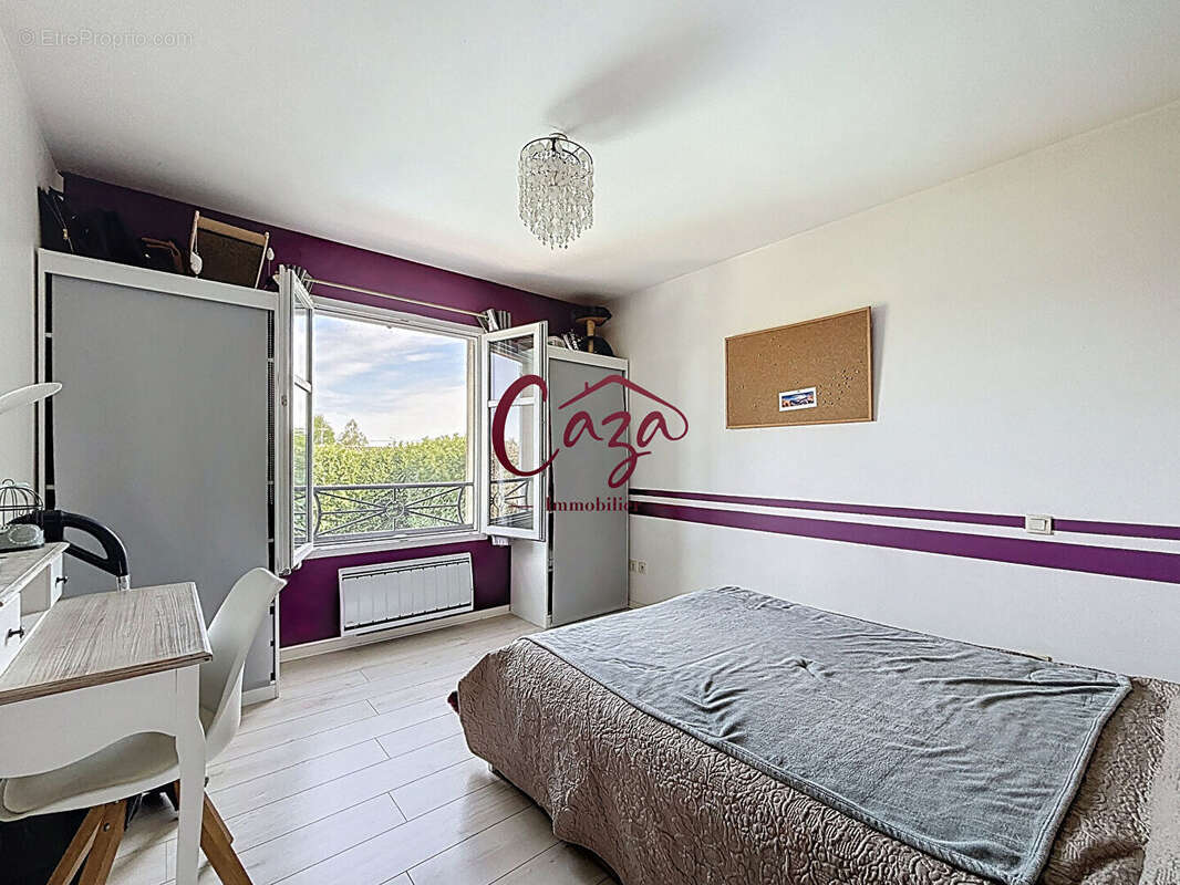 Maison à SAINT-QUENTIN-DE-BARON