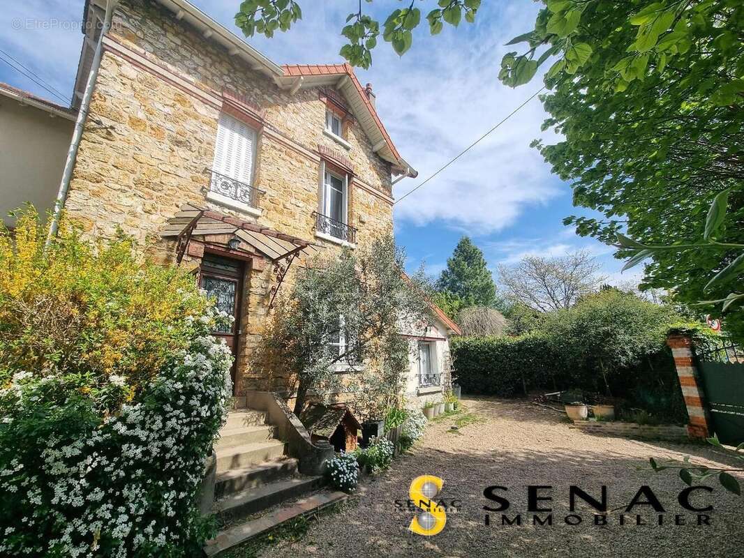 Maison à SAINT-LEU-LA-FORET