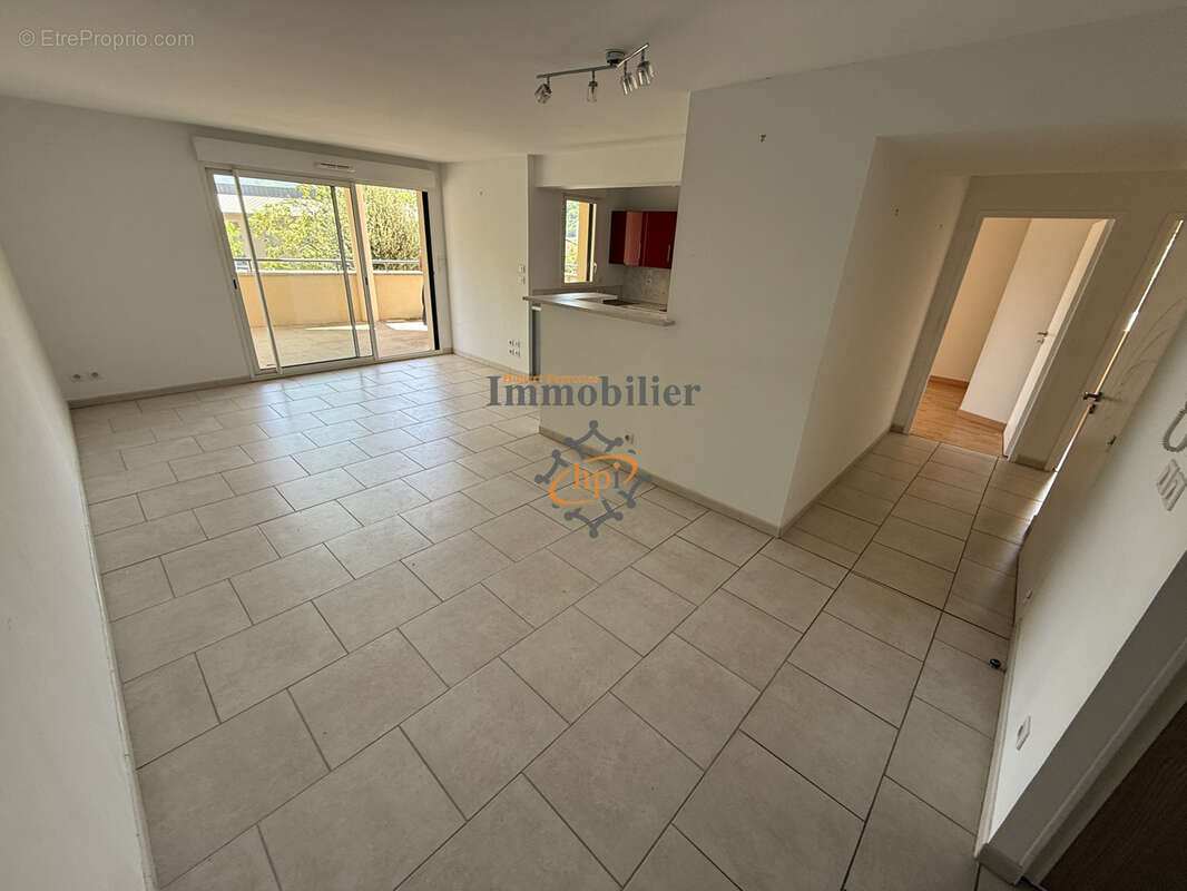 Vente appartement avec ascenseur et garage Saint  Affrique - photo 2