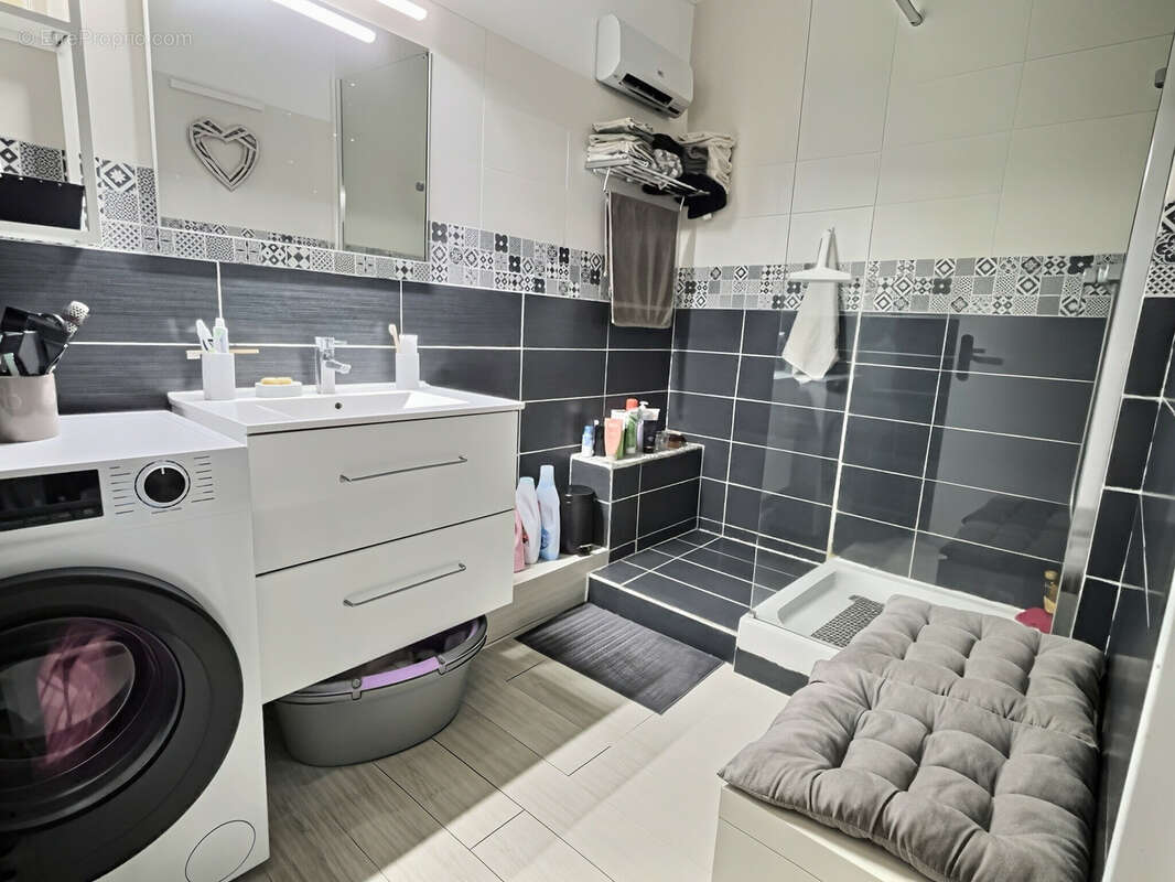 Appartement T3 vendu loué avec jardin privatif - photo 8