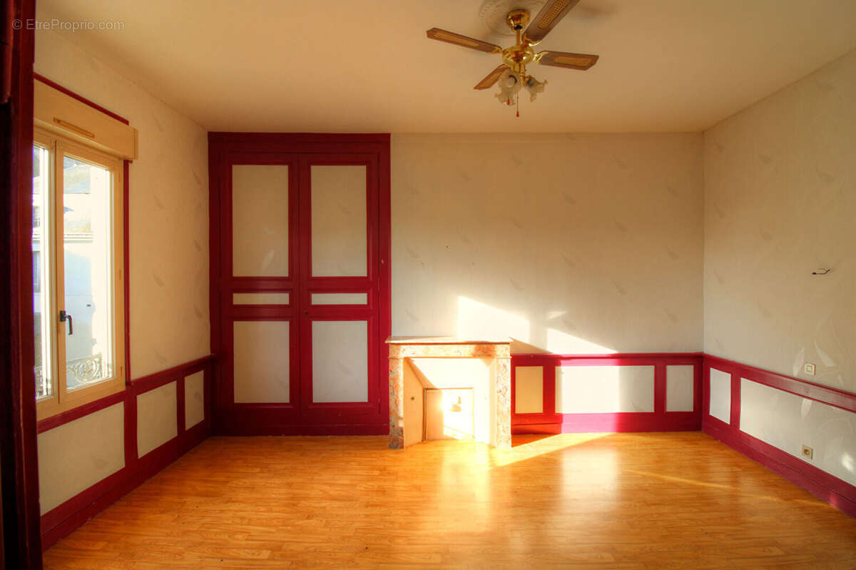 Appartement à MAZE