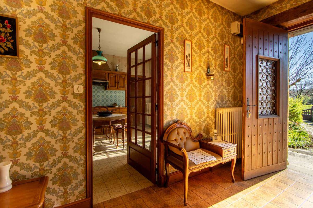 Maison à SAINT-JULIEN-DE-LAMPON