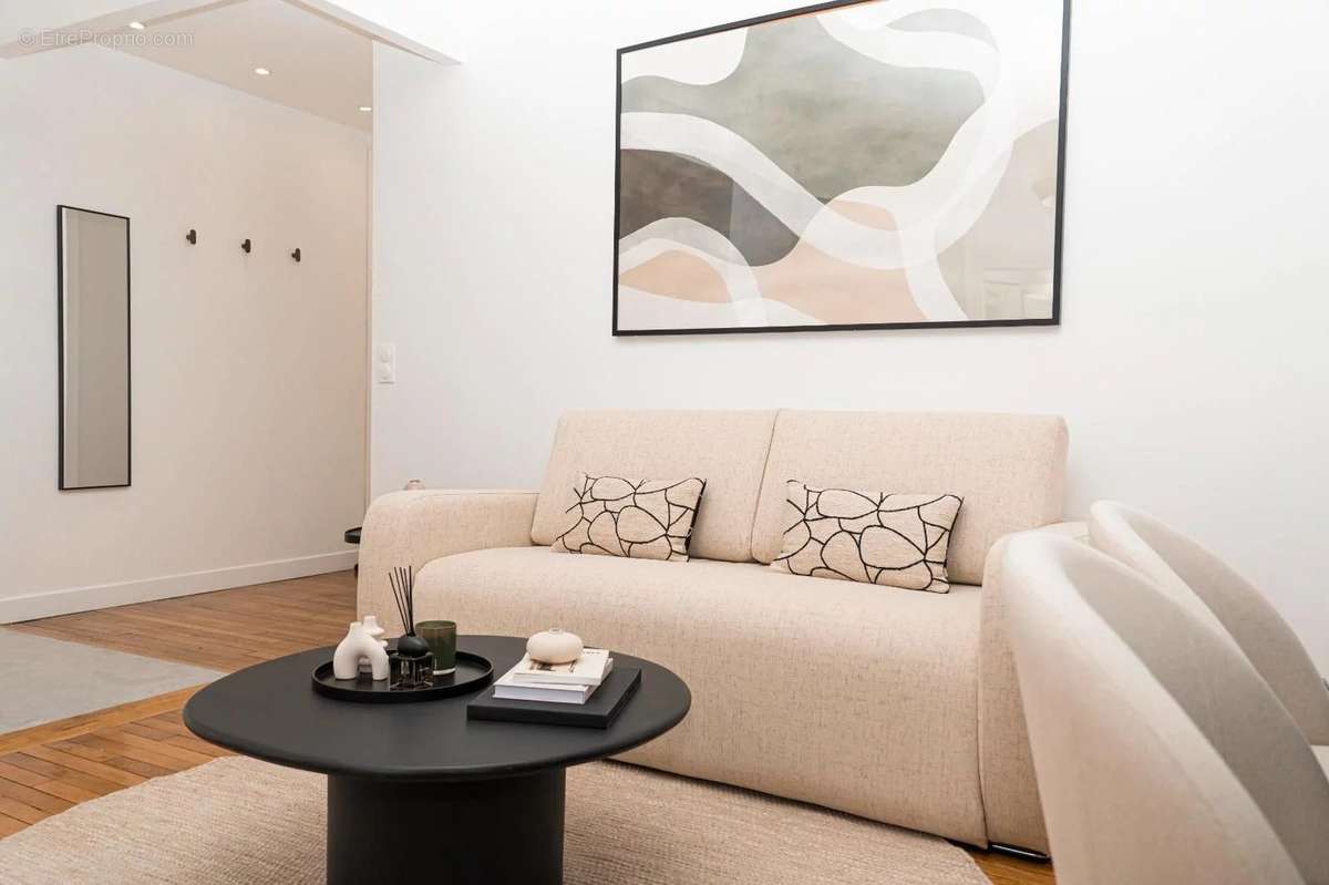 Appartement à PARIS-16E