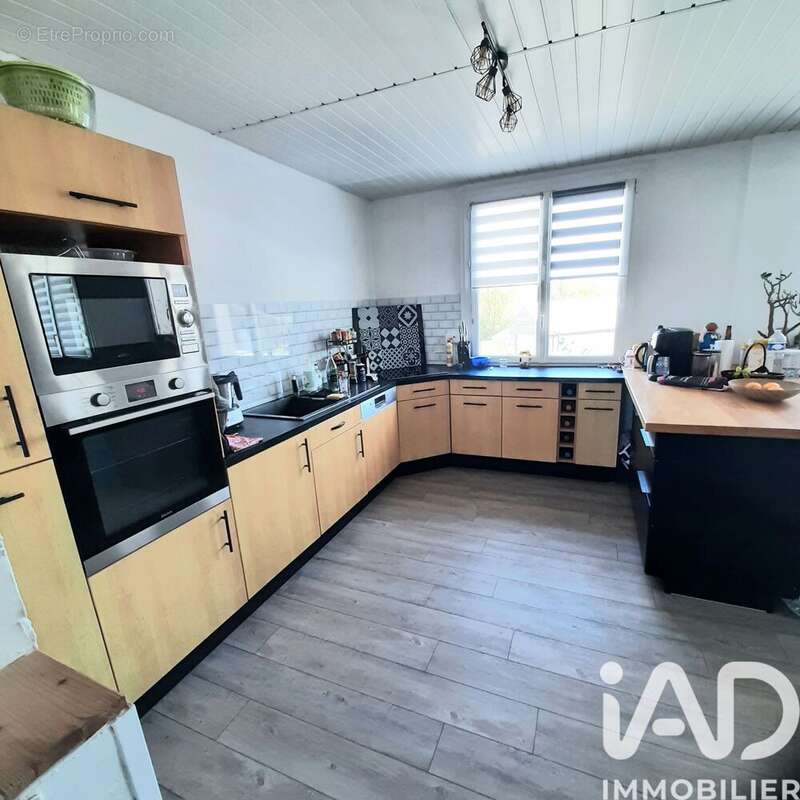 Maison 88 m² à Brennilis  - photo 3