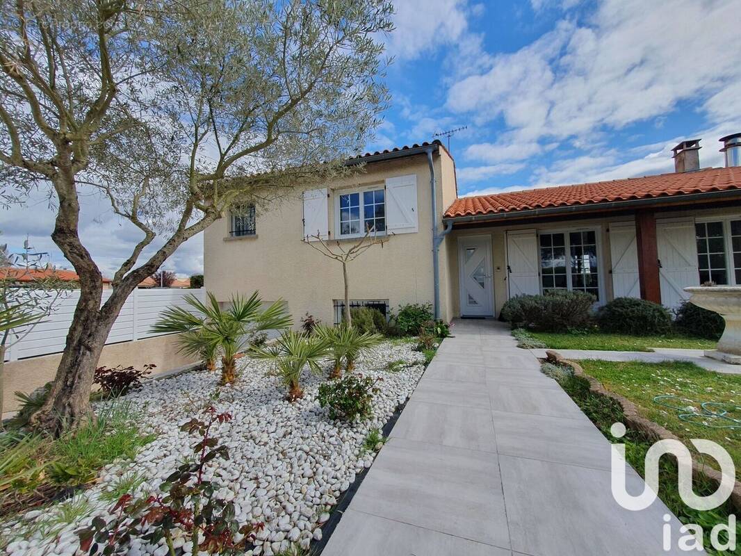 Photo 1 - Maison à ROQUETTES