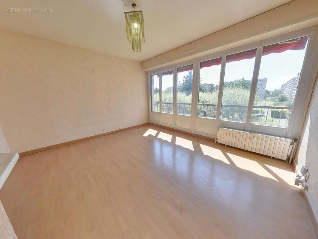 Appartement à ECHIROLLES