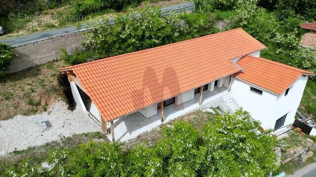 Maison à LENTILLY