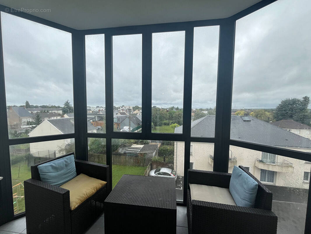 Appartement à LA CHAPELLE-SAINT-MESMIN