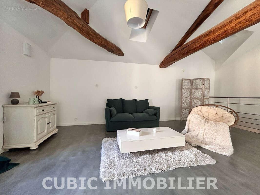 Maison à VAUX-EN-BEAUJOLAIS