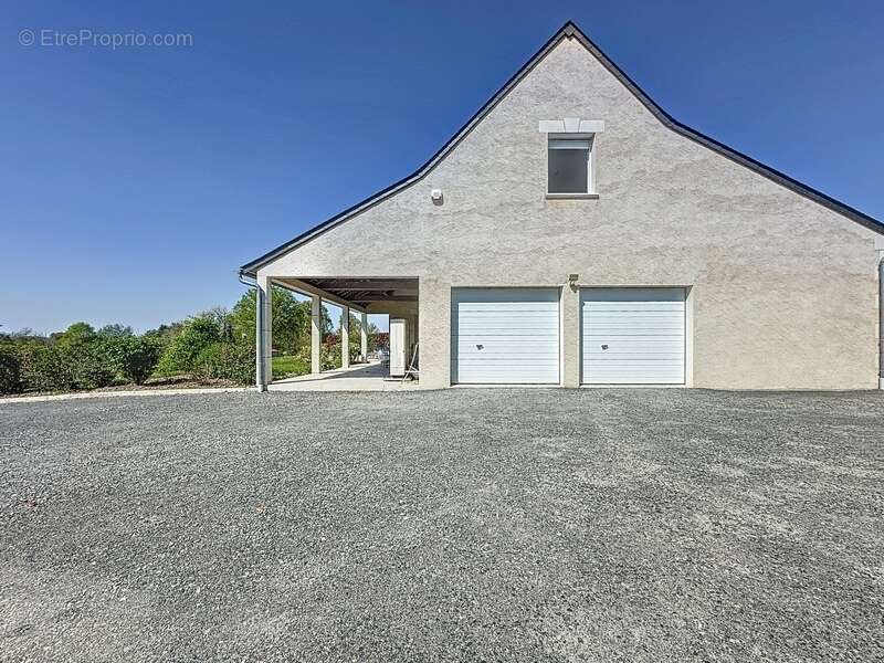 Maison à BEAUMONT-LA-RONCE