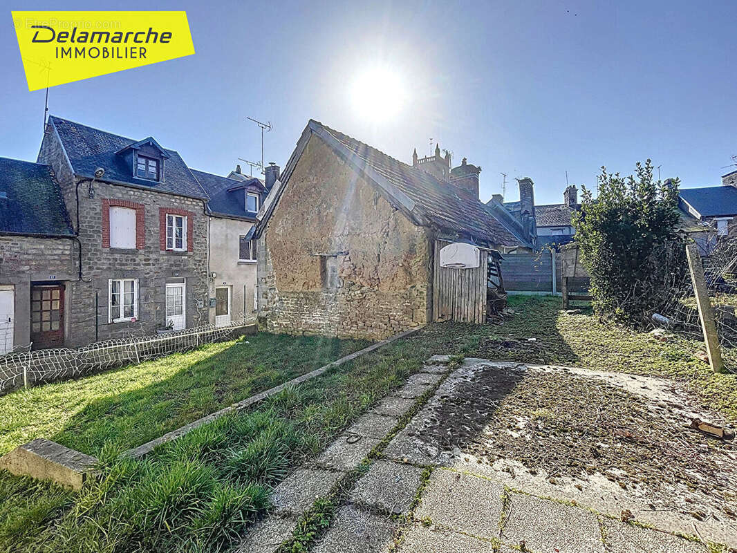 Maison à LA HAYE-PESNEL