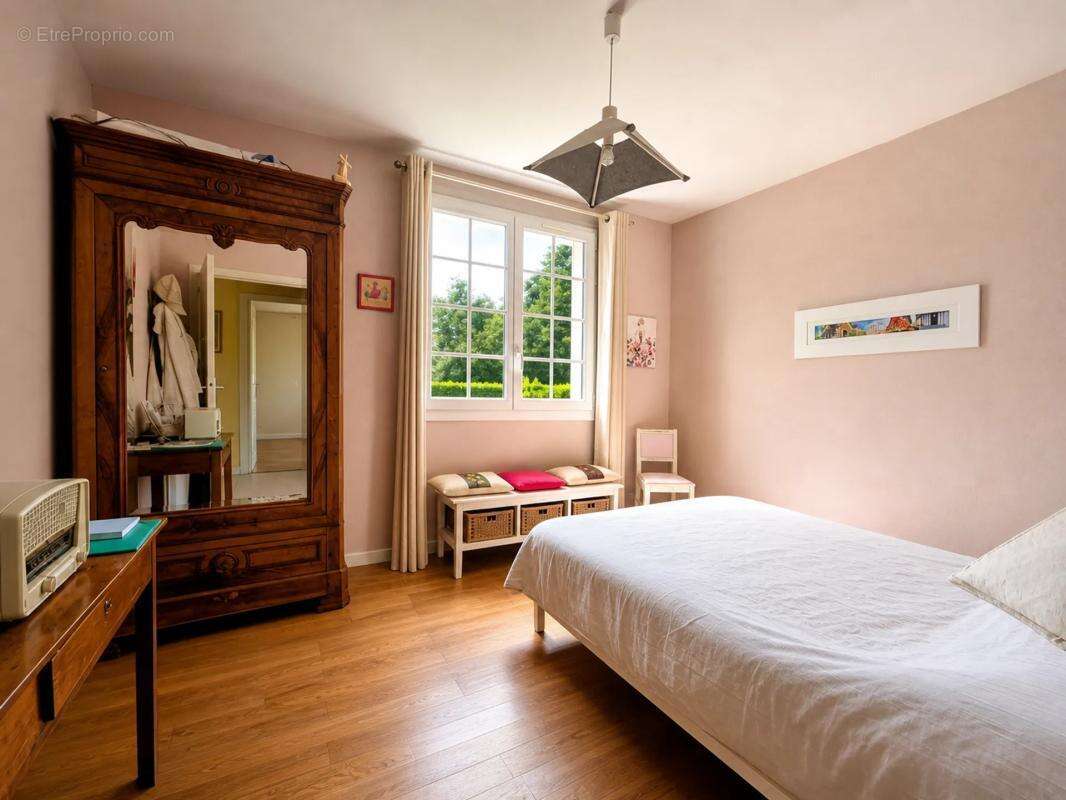 Maison de 6 pièces de 125 m² à Cholet - photo 11