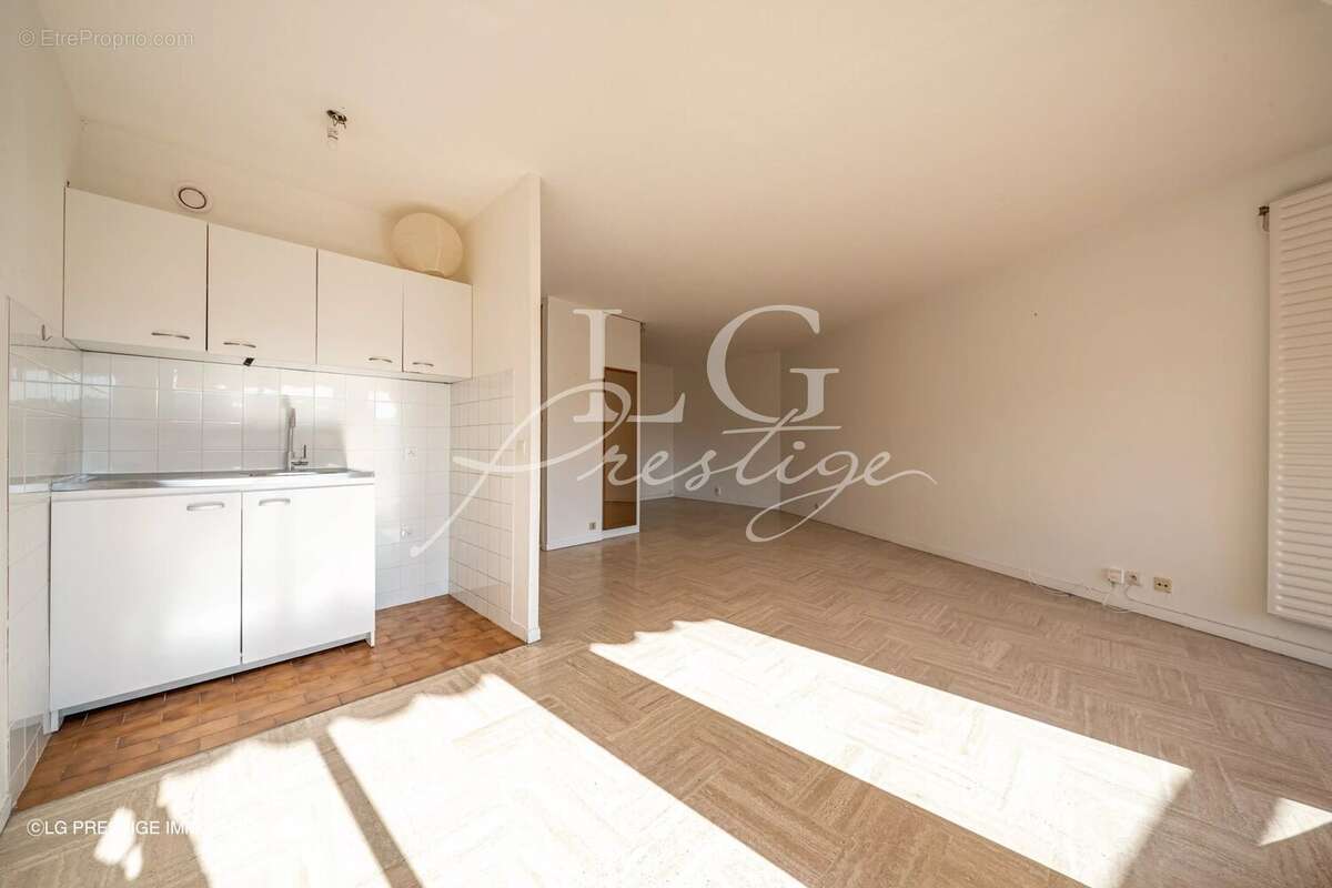 Appartement à MANDELIEU-LA-NAPOULE