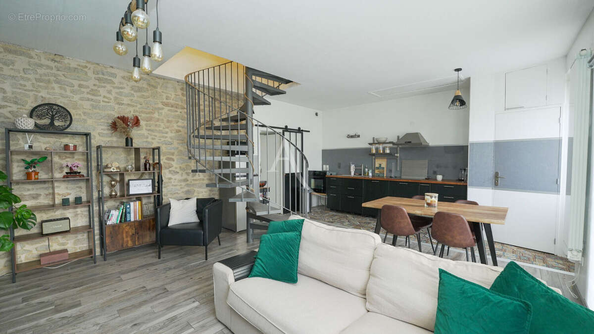 Maison à LE ROC-SAINT-ANDRE