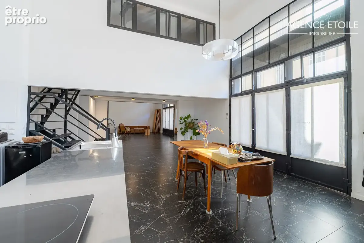 MARSEILLE13001 Loft de 134 m2 double affectation commerciale/bureau et habitation. - photo 8