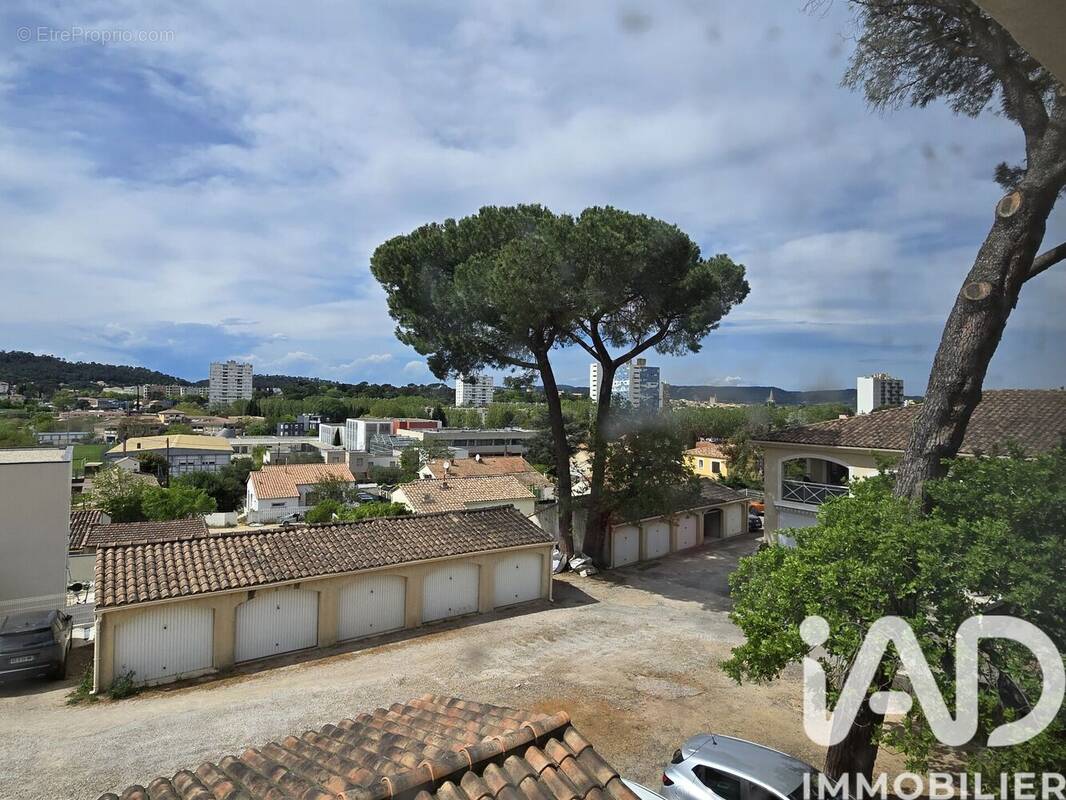 Photo 1 - Appartement à BAGNOLS-SUR-CEZE