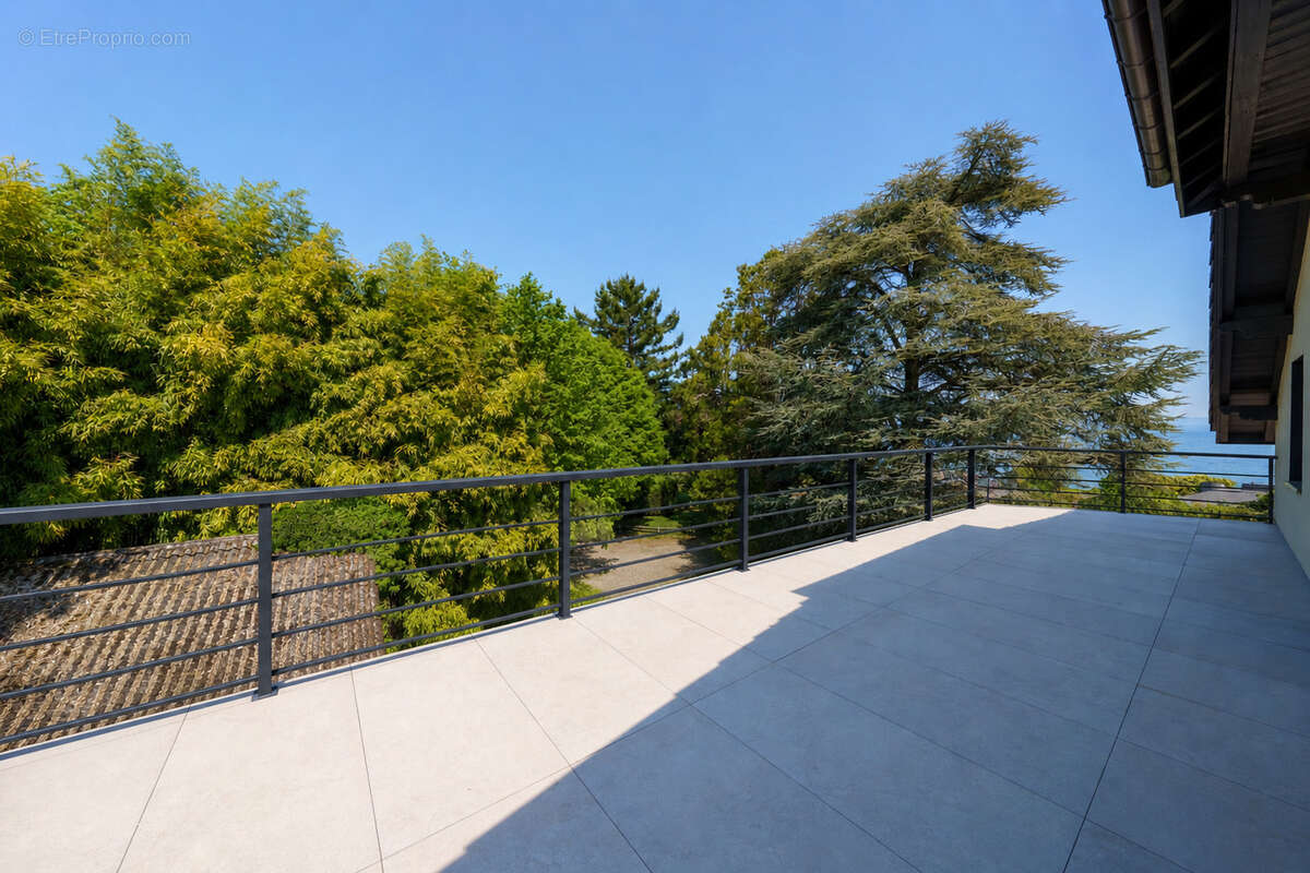 Appartement à EXCENEVEX