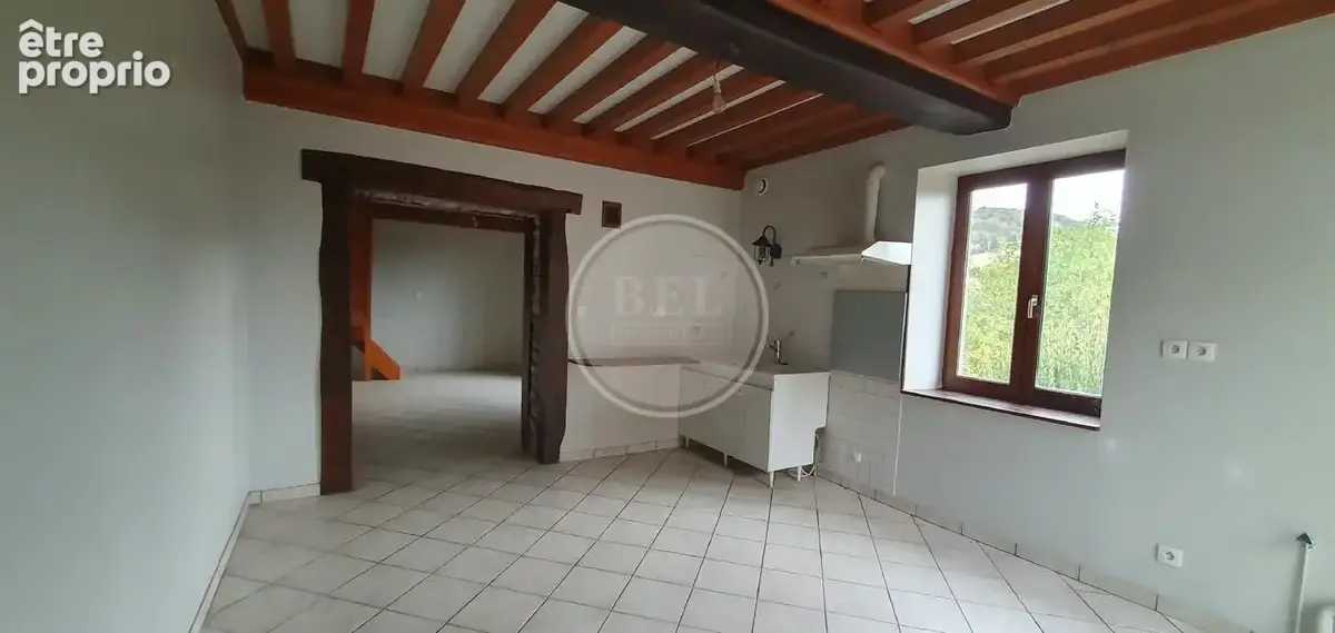 Maison 4 pièces 89 m² à vendre à Saint-Genis-L'argentiere (69610) - photo 4