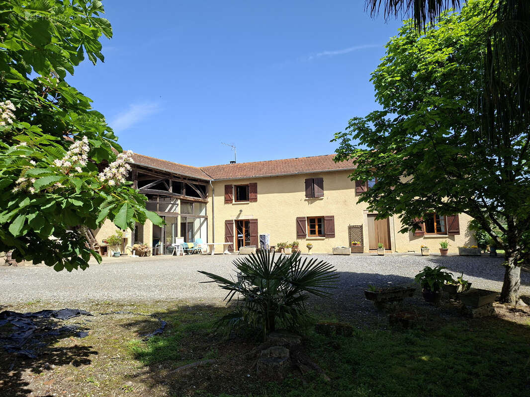 Maison à MIRANDE