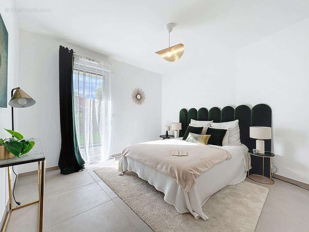 Appartement à VILLENEUVE-LOUBET